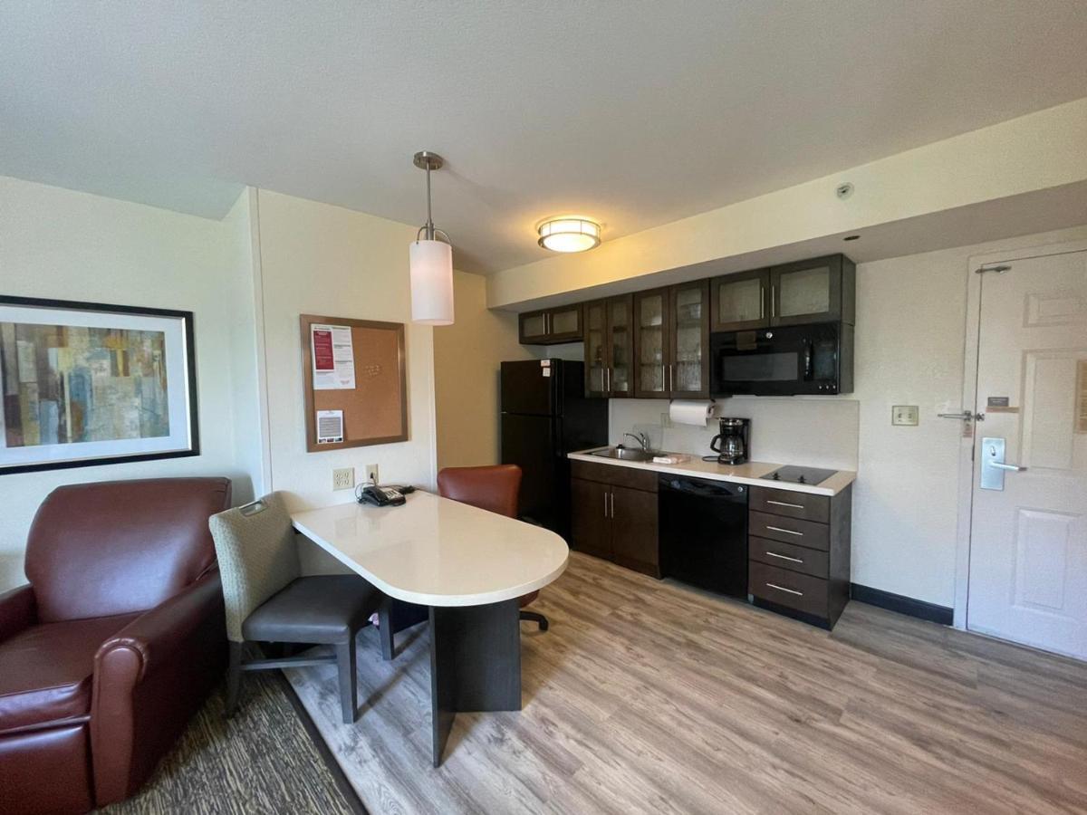 Candlewood Suites Secaucus By Ihg Extérieur photo